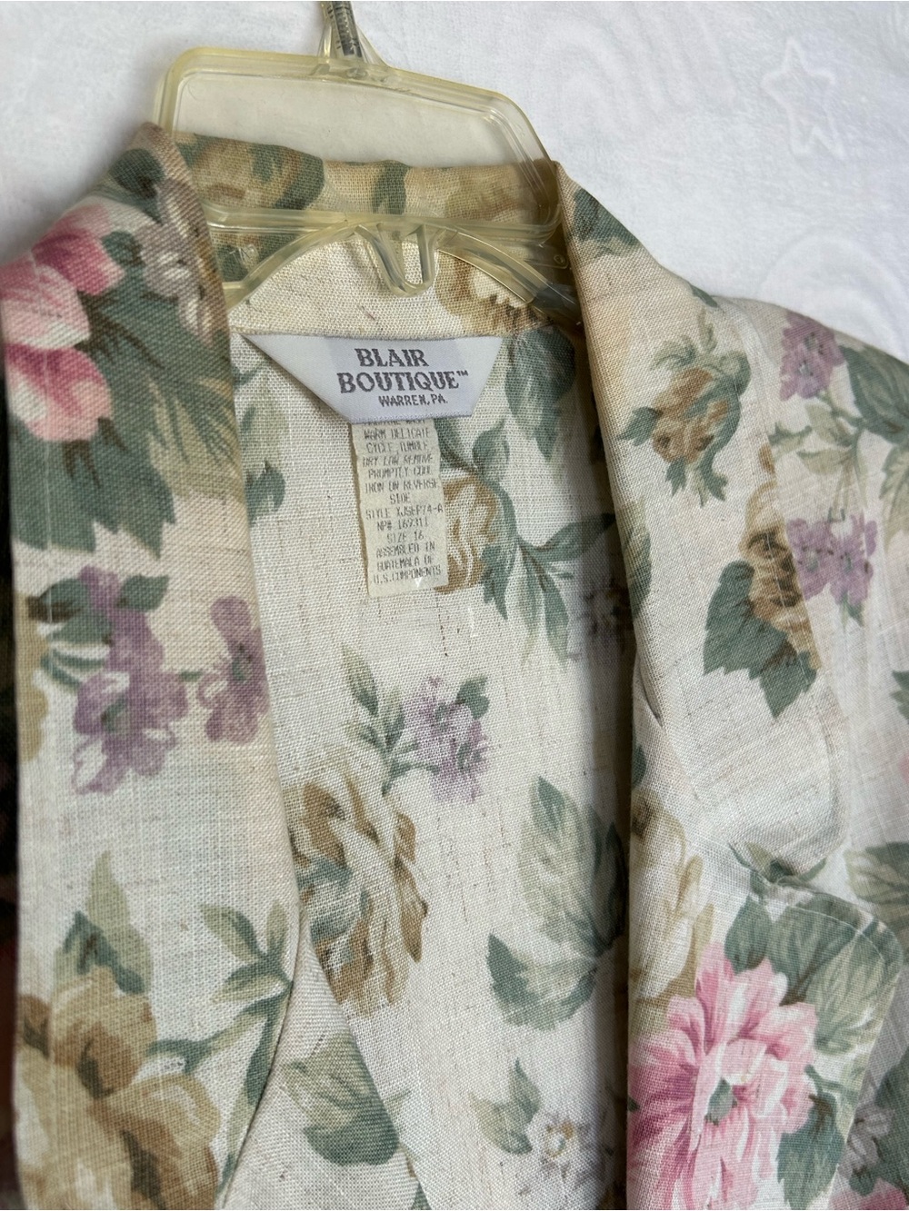Vintage Blair Boutique Floral Linen Blazer in Cream and Pastel Florals